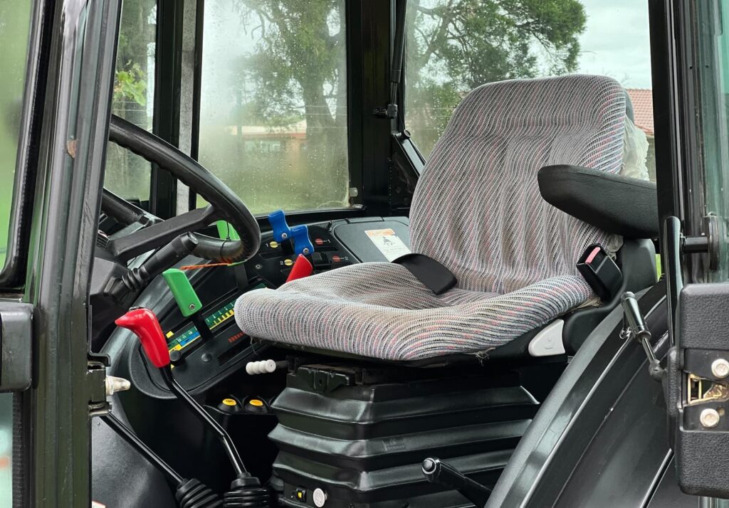 2004 Deutz-Fahr Agroplus 70