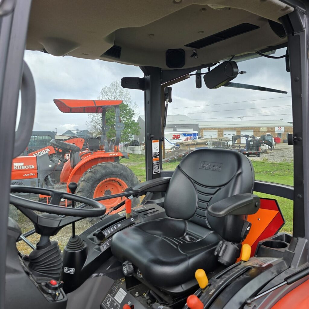 Snow Compating 2021 Kubota LX3310 + Snow Blower + Blade – GREG'S MACHINERY